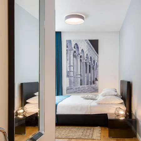 Luxury Paula - In The Old Town 4*