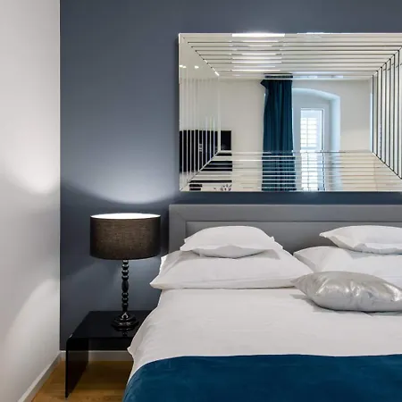 Guest house Luxury Paula - In The Old Town 4*