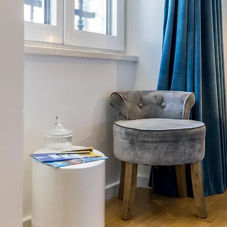 Luxury Paula - In The Old Town 4*
