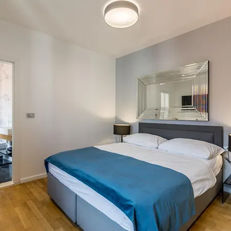 Luxury Paula - In The Old Town 4*
