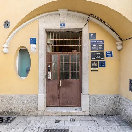 Affittacamere Luxury Paula - In The Old Town 4*