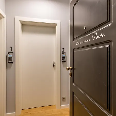 Affittacamere Luxury Paula - In The Old Town 4*