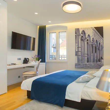 Guest house Luxury Paula - In The Old Town Split