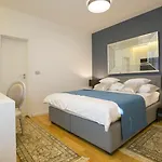 Gostinjska kuća Luxury Paula - In The Old Town 4*