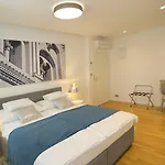 Gostinjska kuća Luxury Paula - In The Old Town 4*