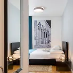 Luxury Paula - In The Old Town 4*