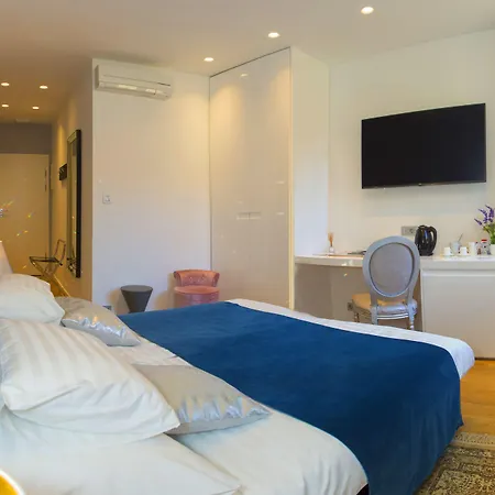 Guest house Luxury Paula 4*