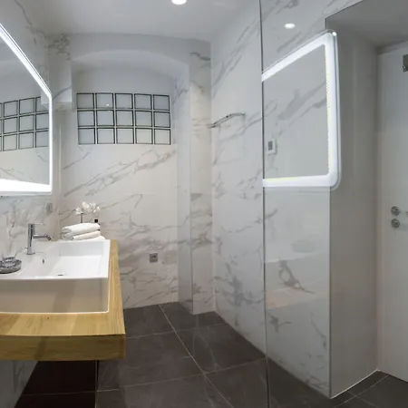 Guest house Luxury Paula 4*