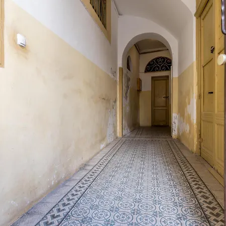 Luxury Paula - In The Old Town 4*
